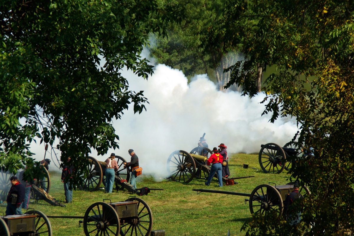 Fort Ridgely-reinactment of battle