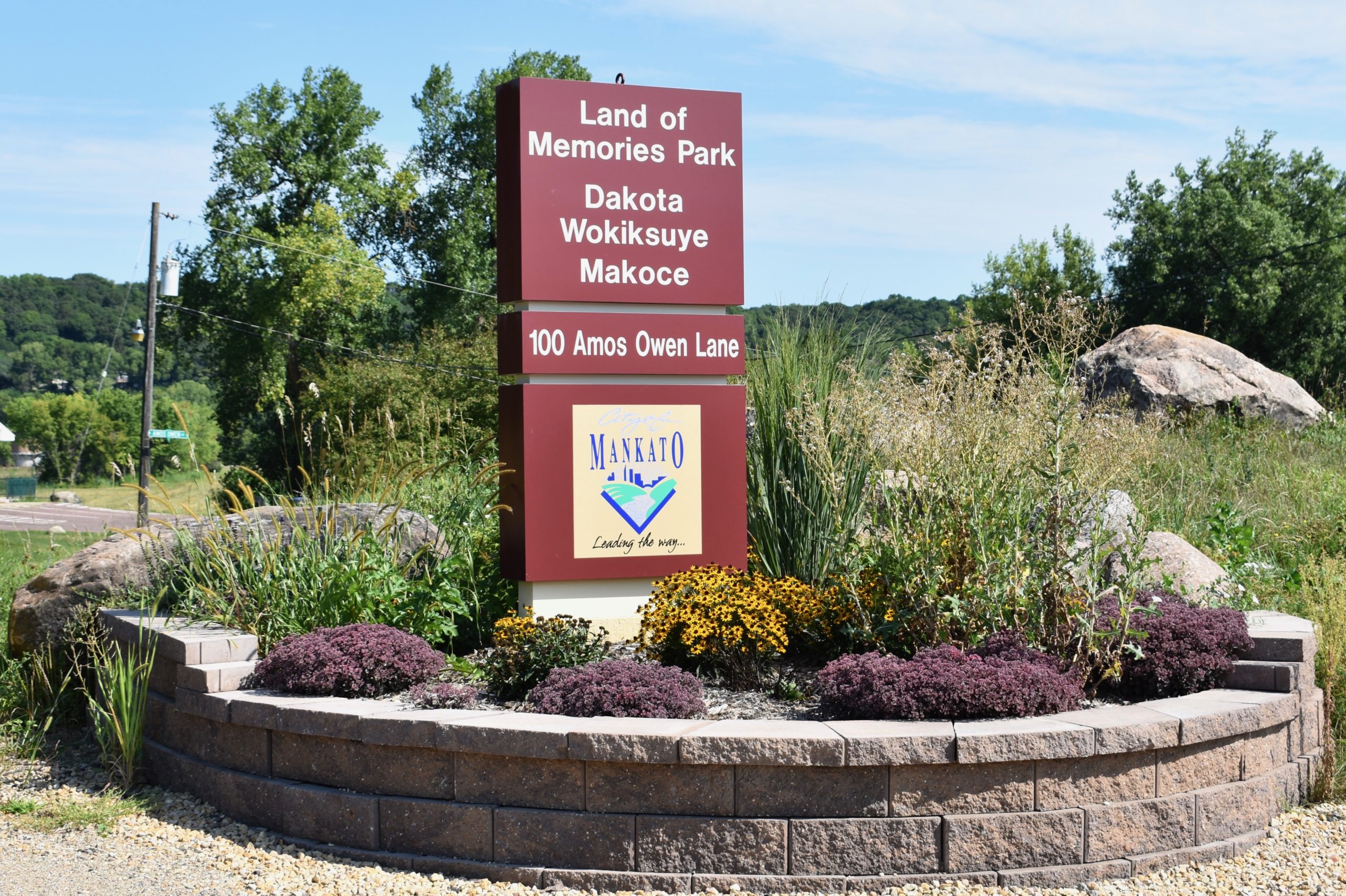 Land of Memories Park sign