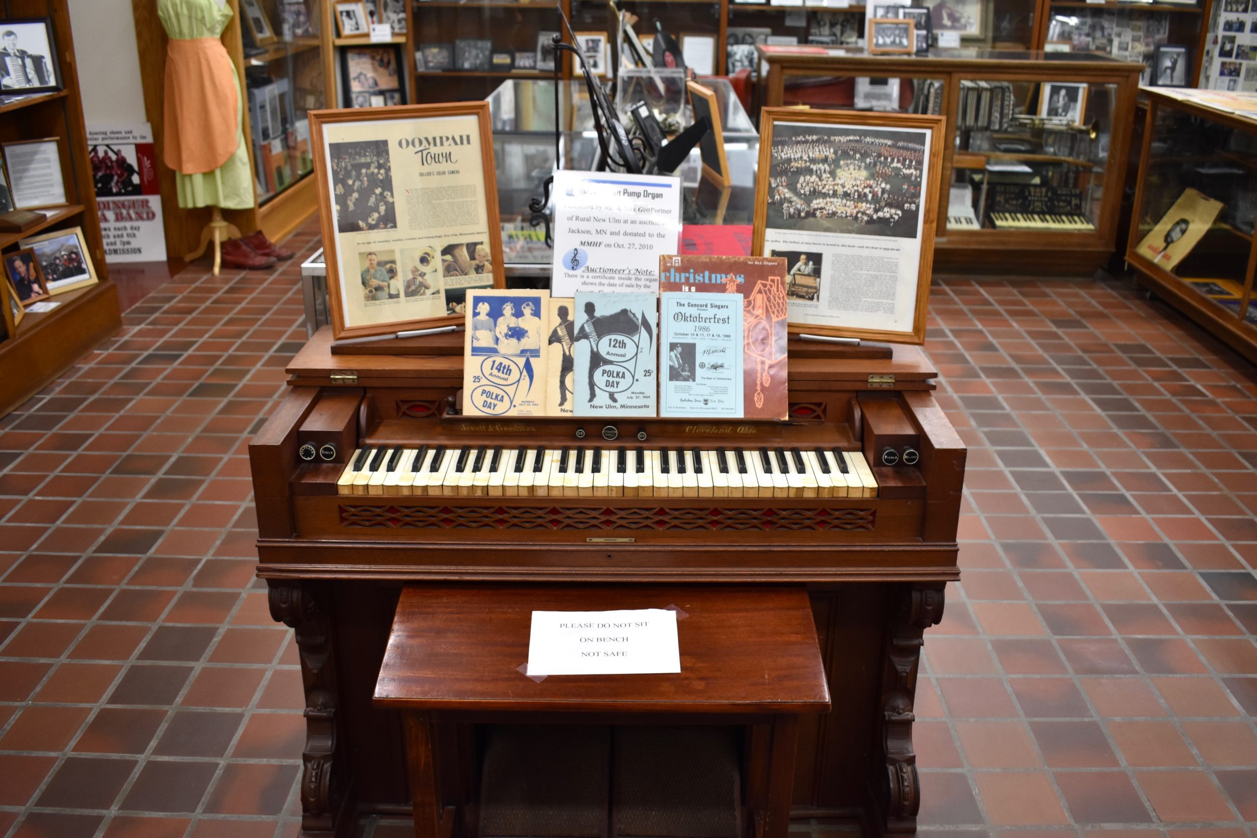 Organ and music books