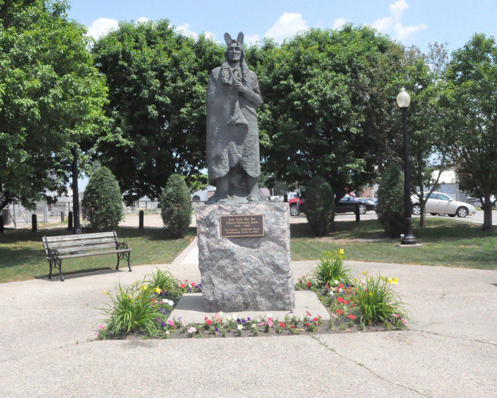 Sleepy Eye Historic-chief statue